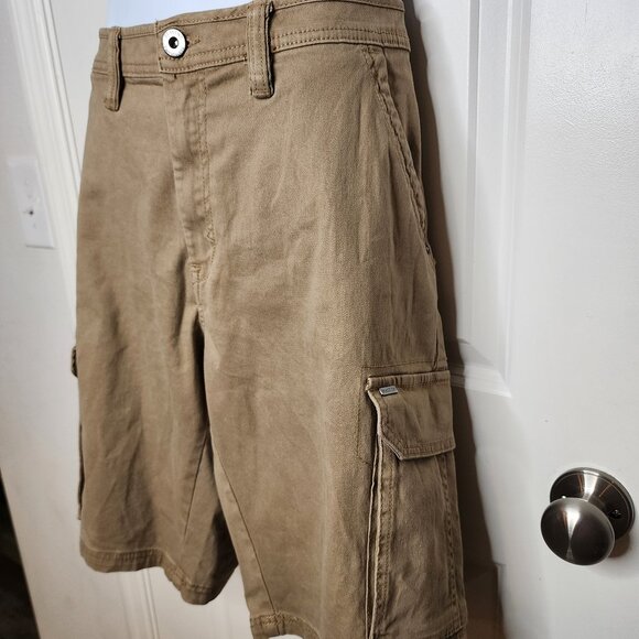 Kenneth Cole Reaction khaki cargo shorts size 36 - Picture 3 of 8